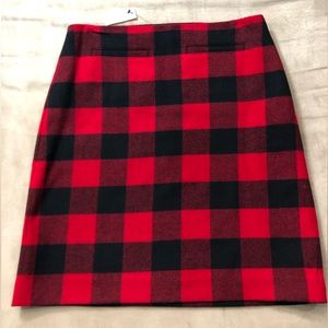 Talbots Women’s black/red checkered wool skirt size 4